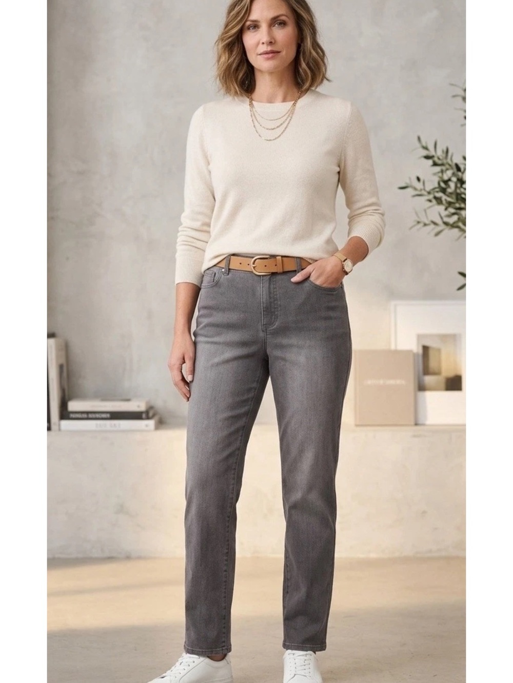 Gloria Vanderbilt Amanda Short Straight-Leg Jeans in Charcoal